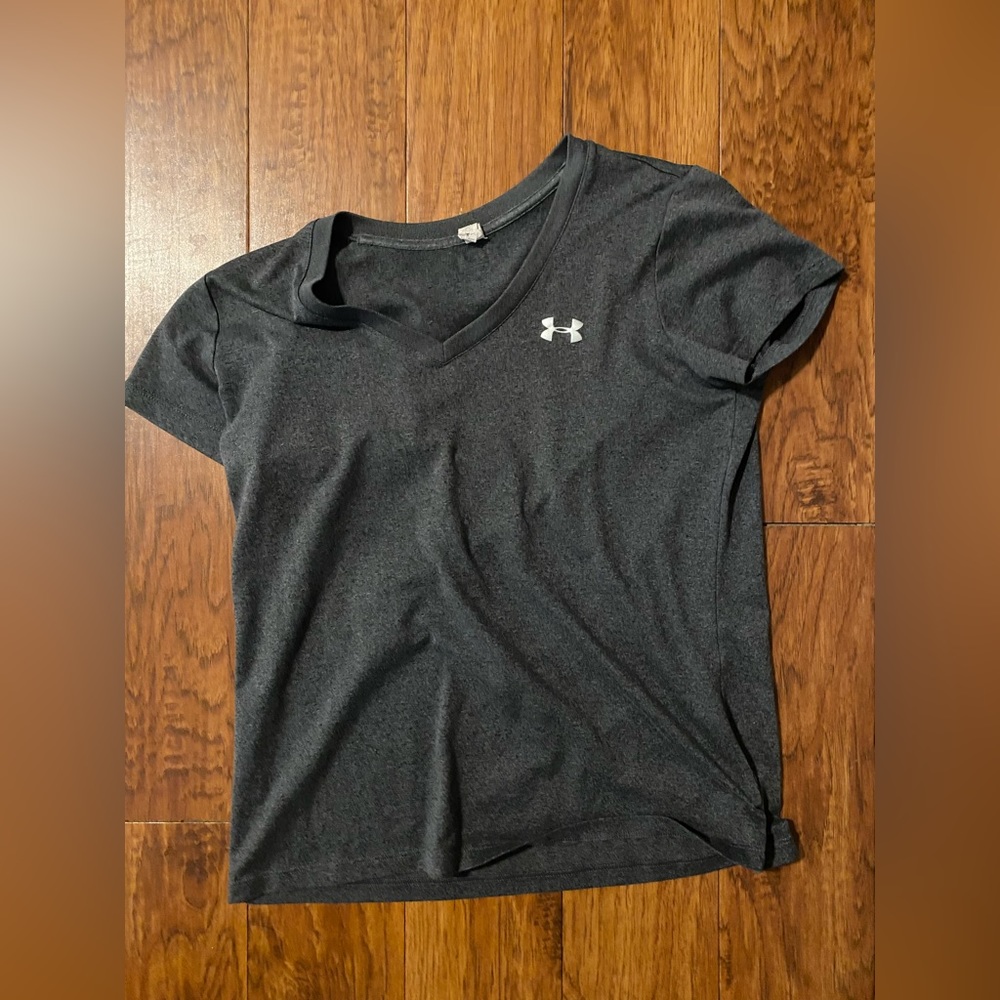 Under armour t shirt